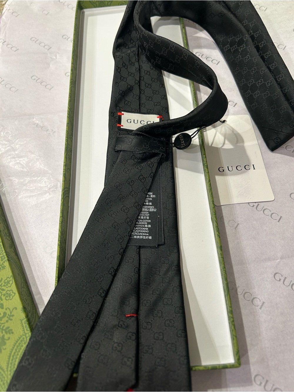 Gucci Black Silk Jacquard Men's Tie - Picture 2 of 4